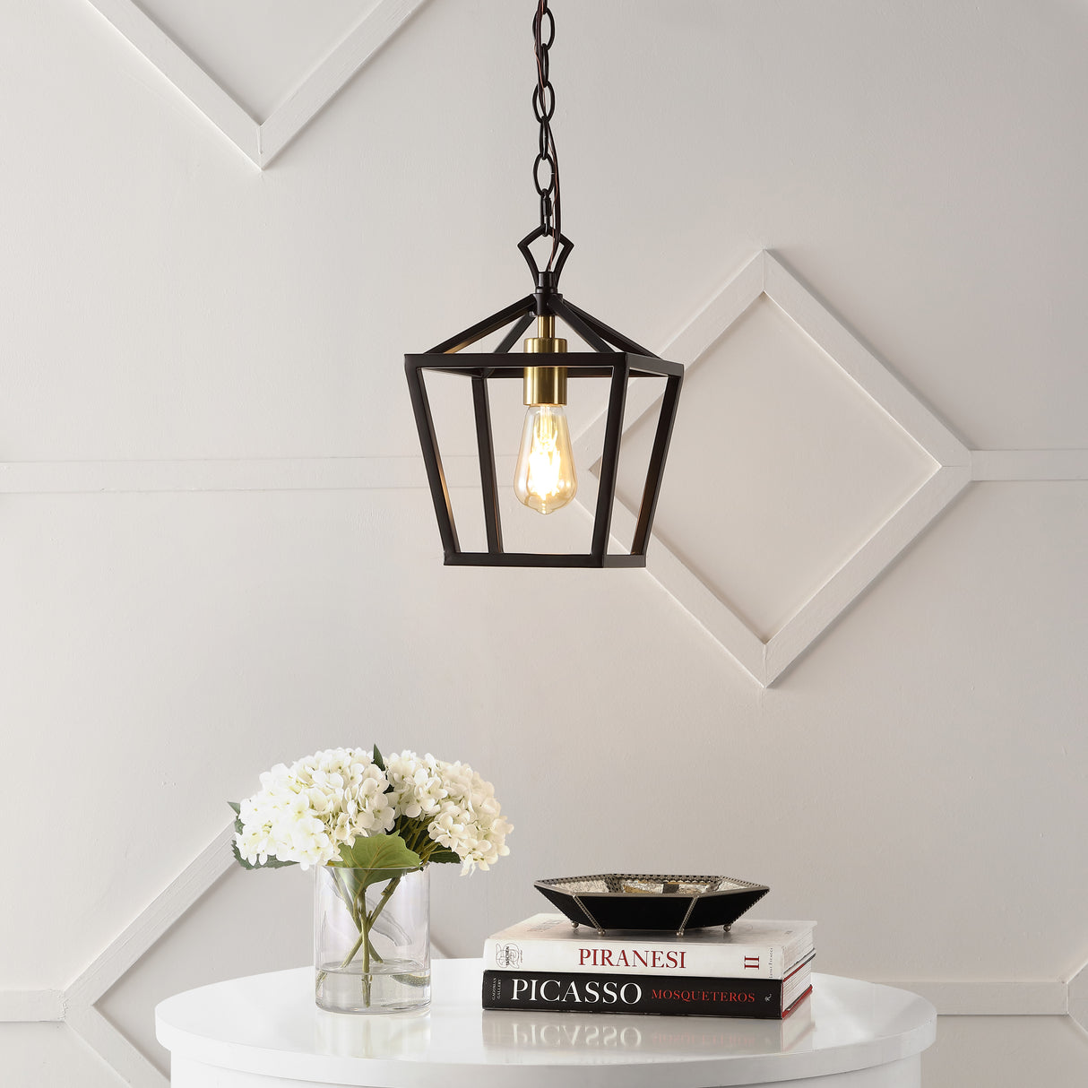 Oslin 1-Light Vintage Farmhouse Iron Chain Pagoda LED Pendant Lantern