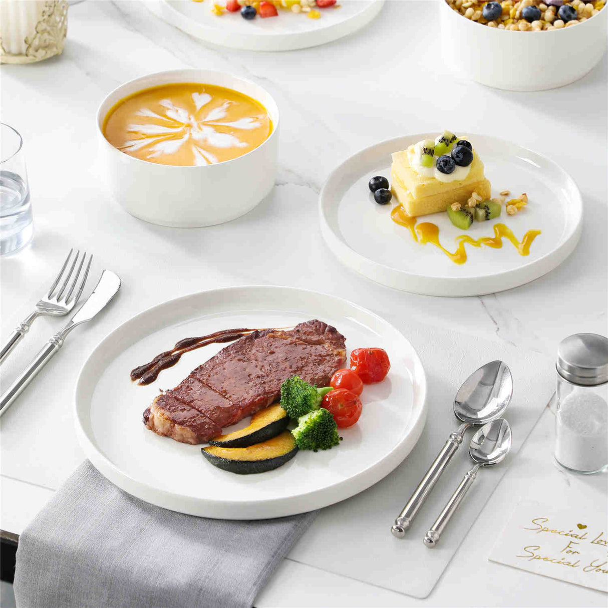 Leah 18 Piece Dinnerware Set