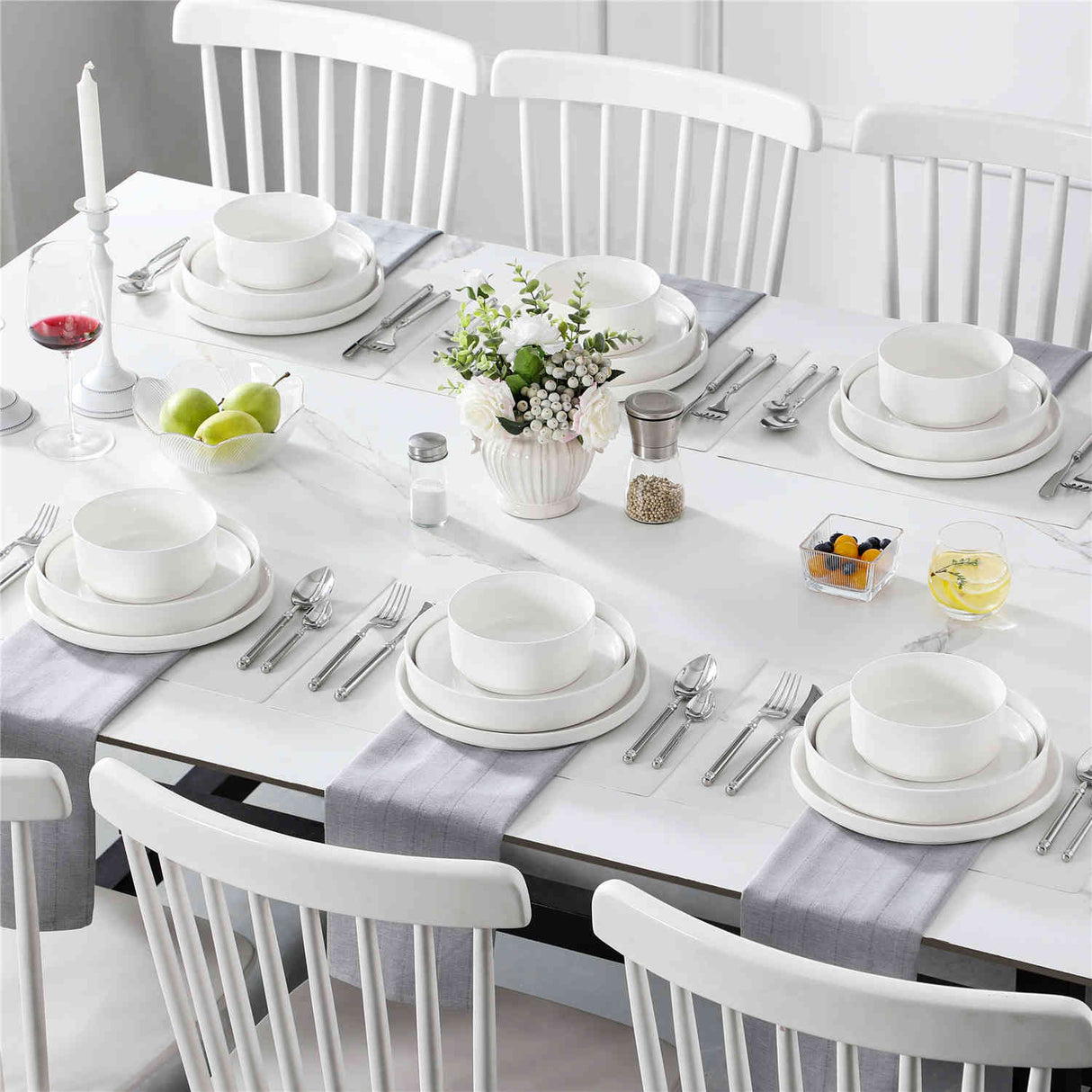 Leah 24 Piece Dinnerware Set