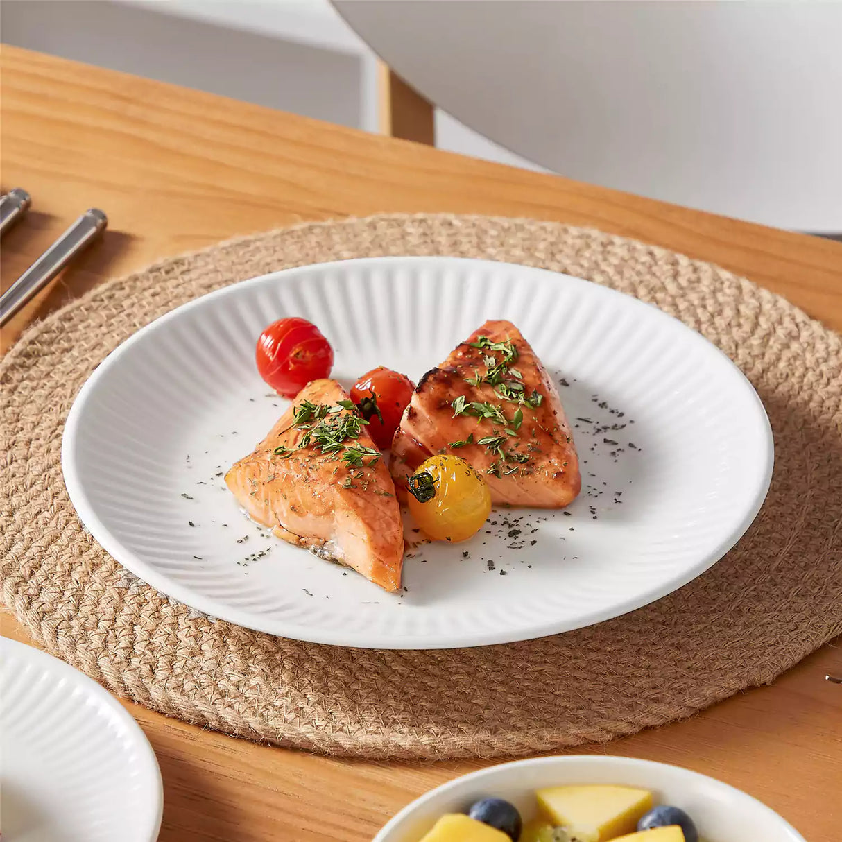 Leila 12 Piece Dinnerware Set