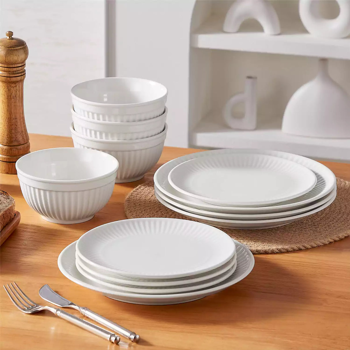 Leila 12 Piece Dinnerware Set