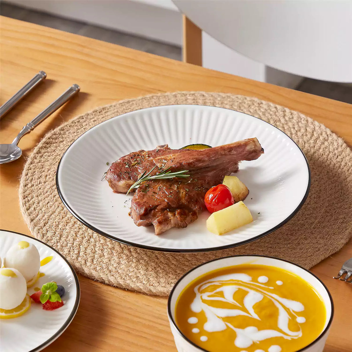 Leila 12 Piece Dinnerware Set