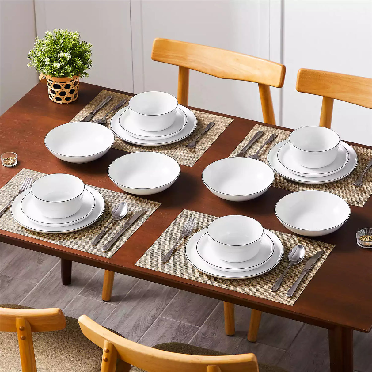 Lexi 16 Piece Dinnerware Set