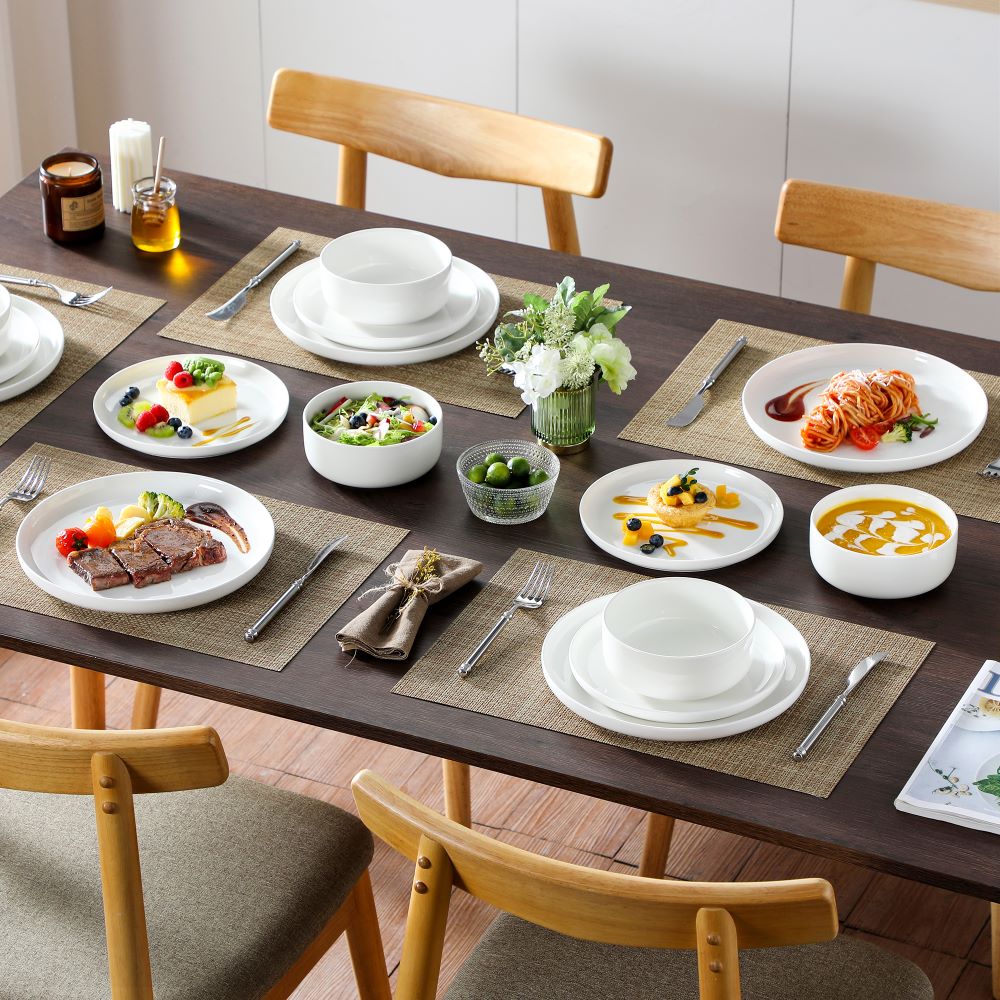 Luna 18 Piece Dinnerware Set for 6