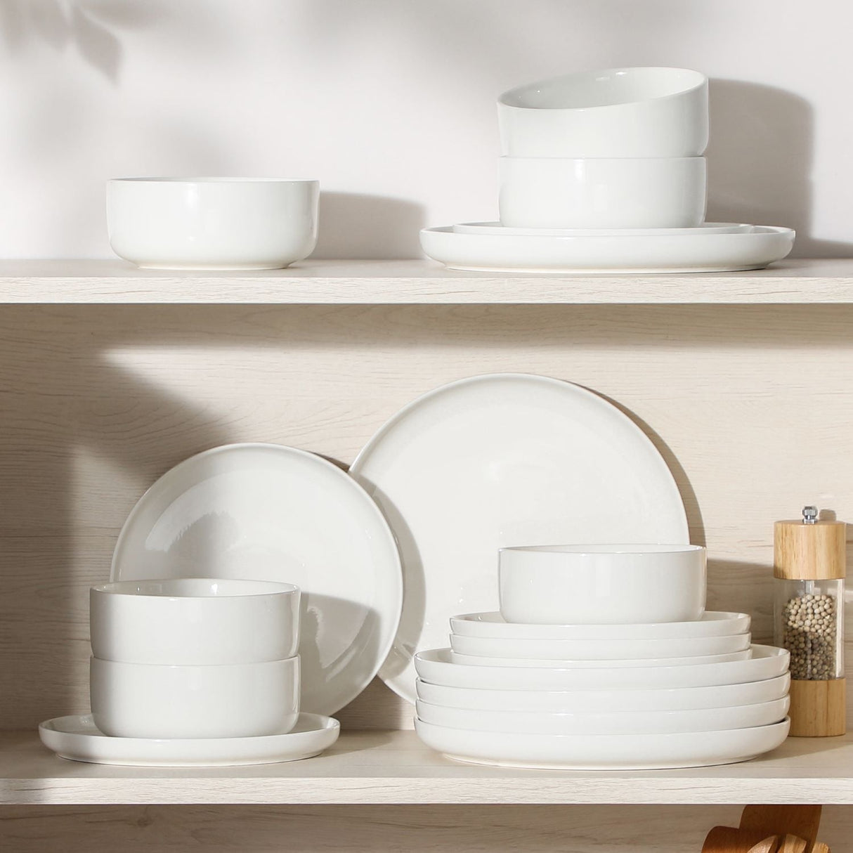 Luna 18 Piece Dinnerware Set for 6