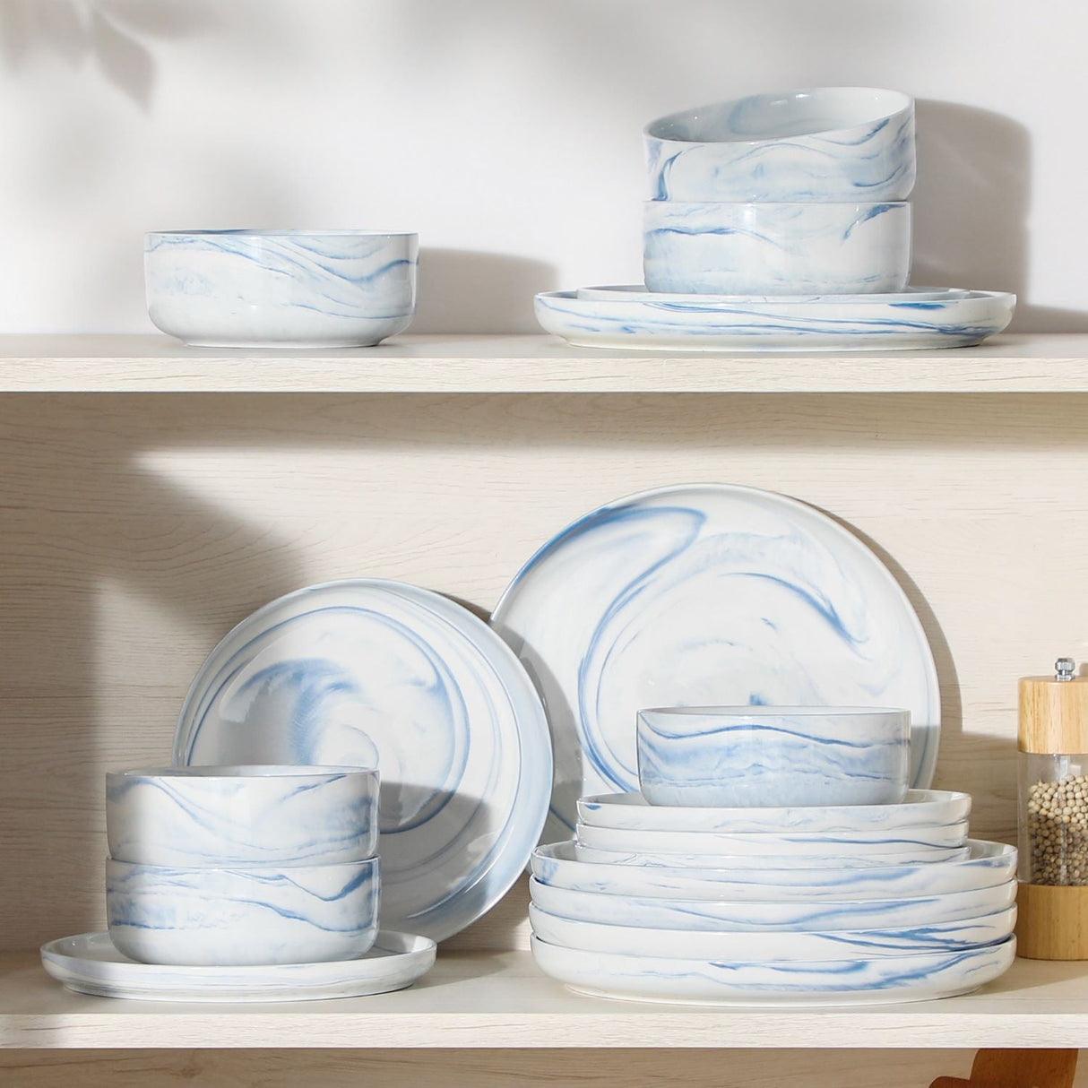 Luna 18 Piece Dinnerware Set for 6