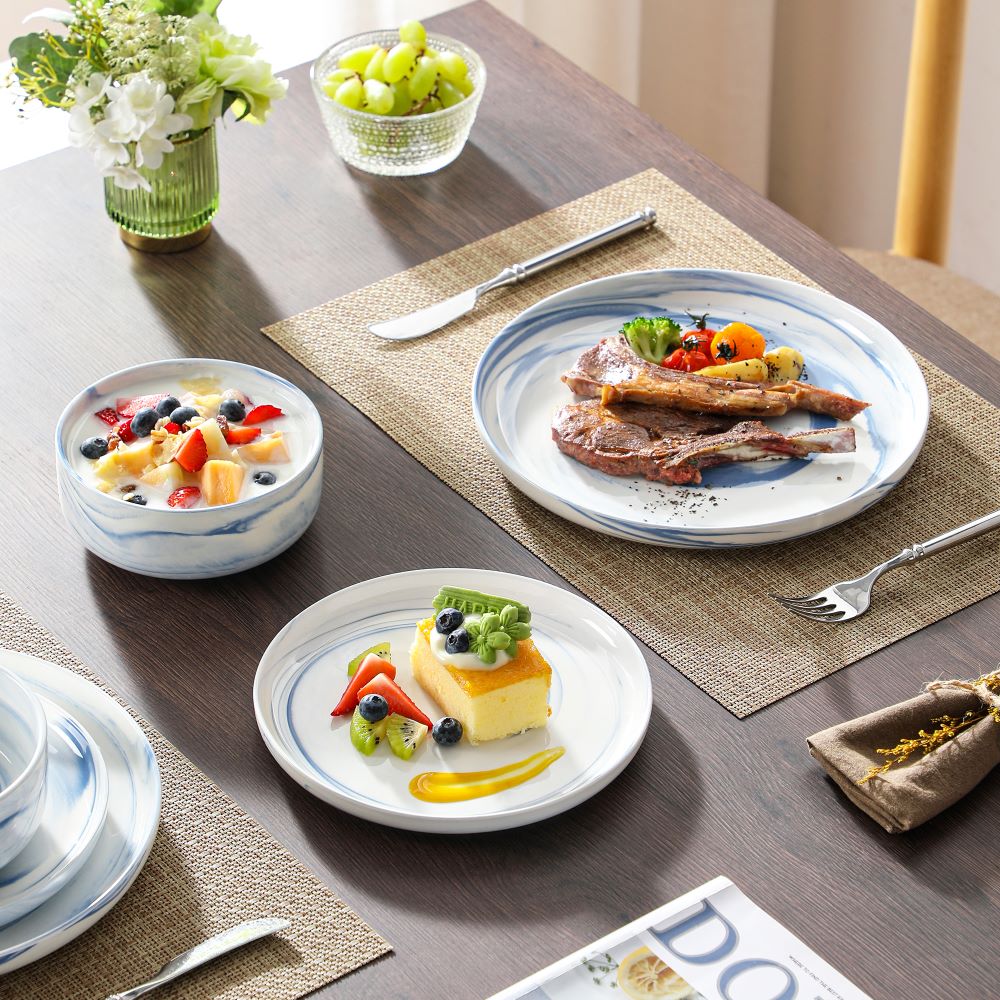 Luna 18 Piece Dinnerware Set for 6