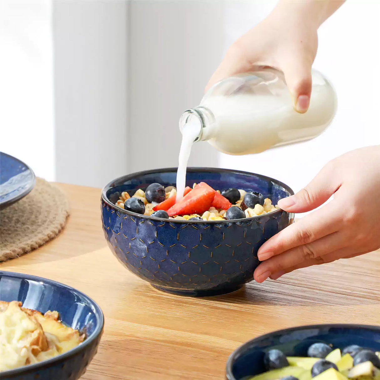 Lydia 16 Piece Starry Blue Dinnerware Set