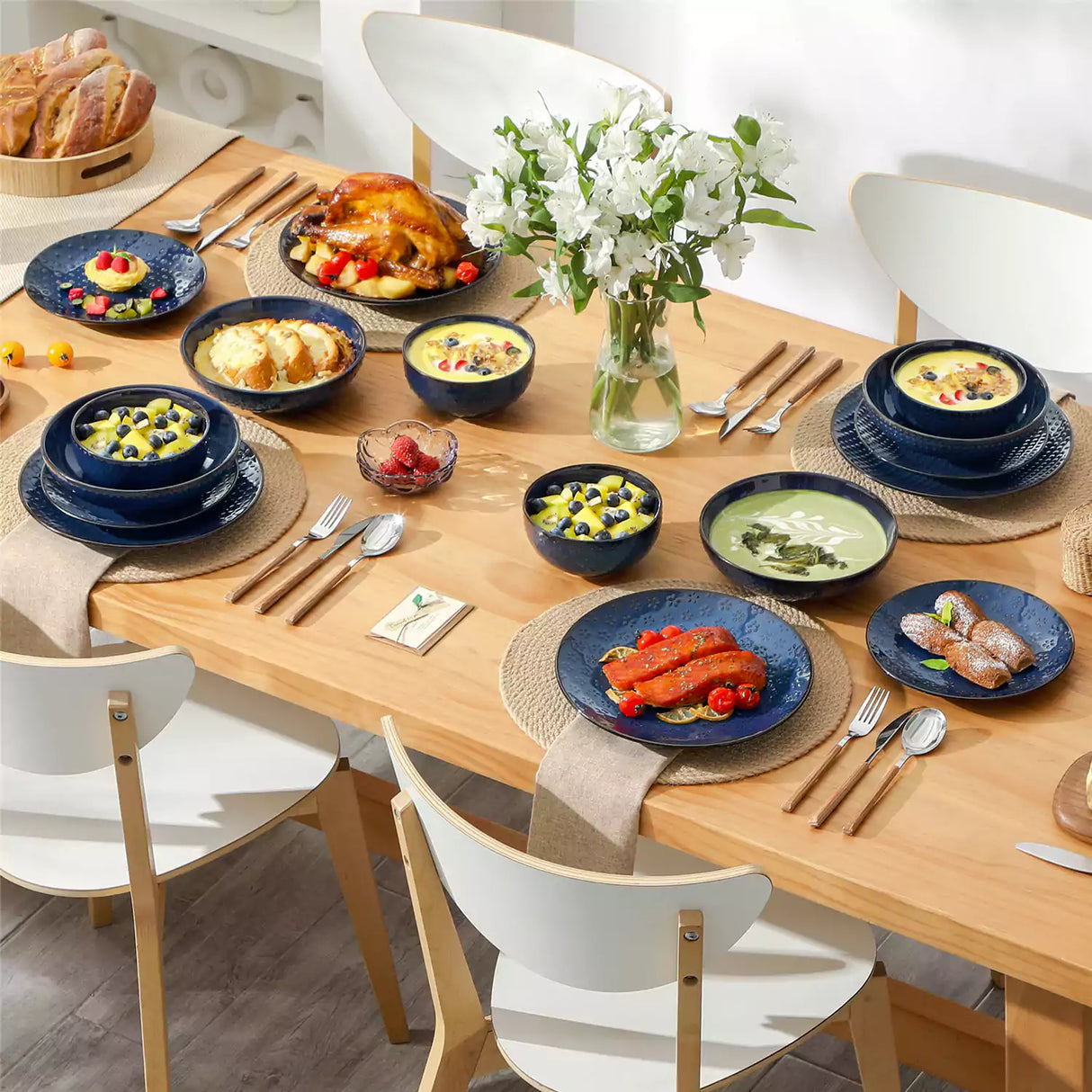 Lydia 16 Piece Starry Blue Dinnerware Set