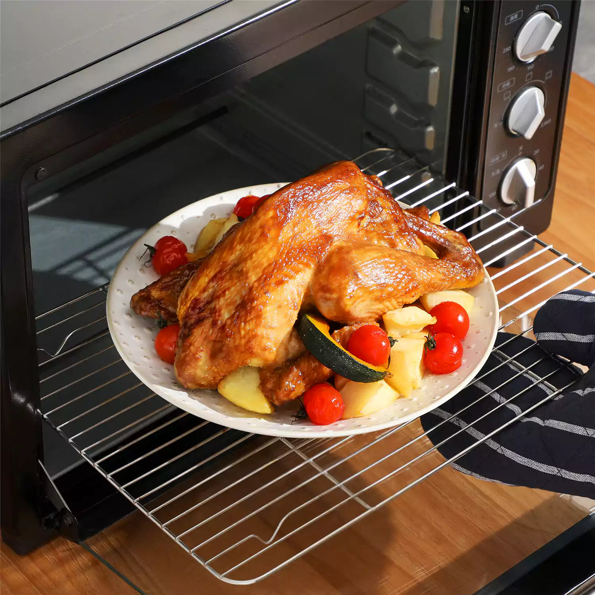 Lydia 16 Piece Antique White Dinnerware Set