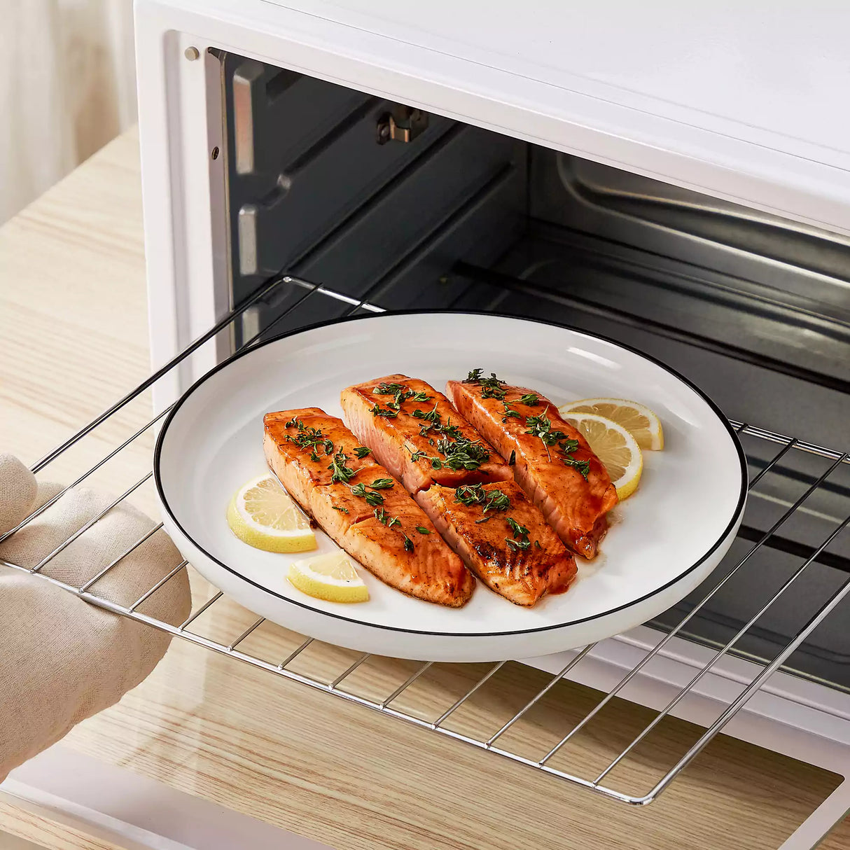 Mina 16 Piece Dinnerware Set