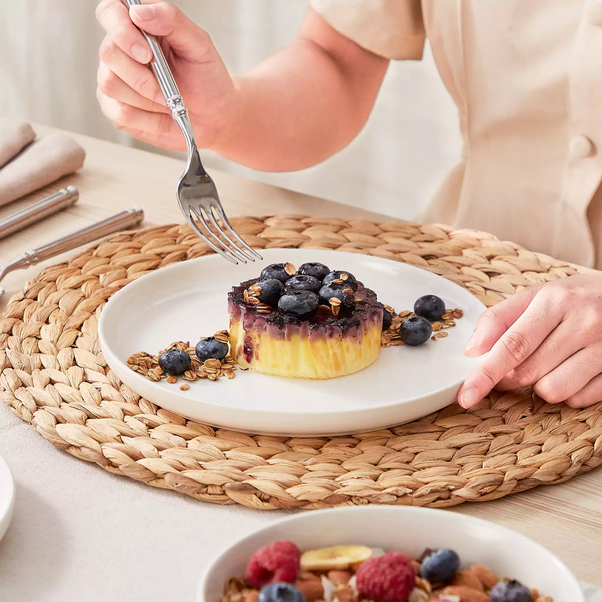 Mina 18 Piece Dinnerware Set