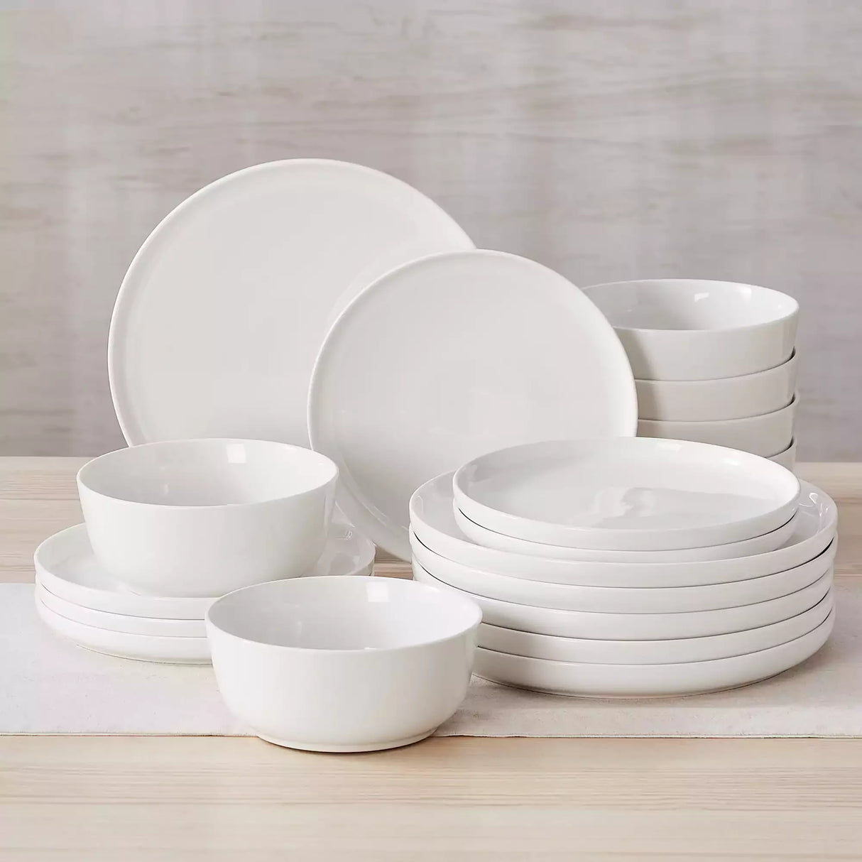 Mina 18 Piece Dinnerware Set