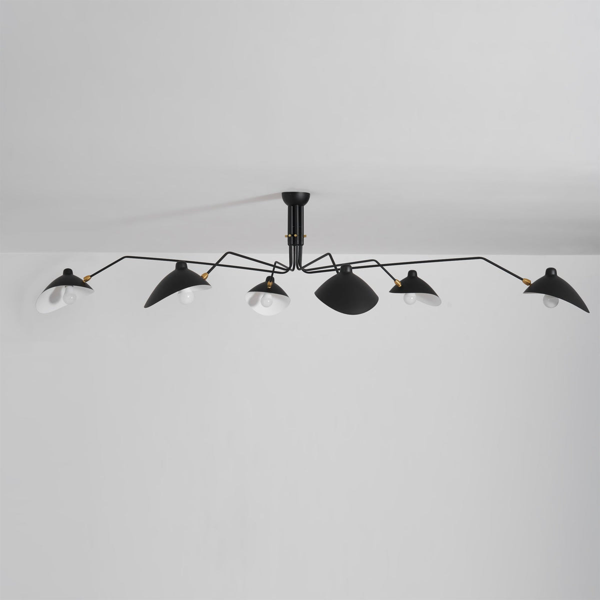 Arachnia | Suspended 3-Arm Ceiling Light with Rotating Reflectors, Black or White Finish