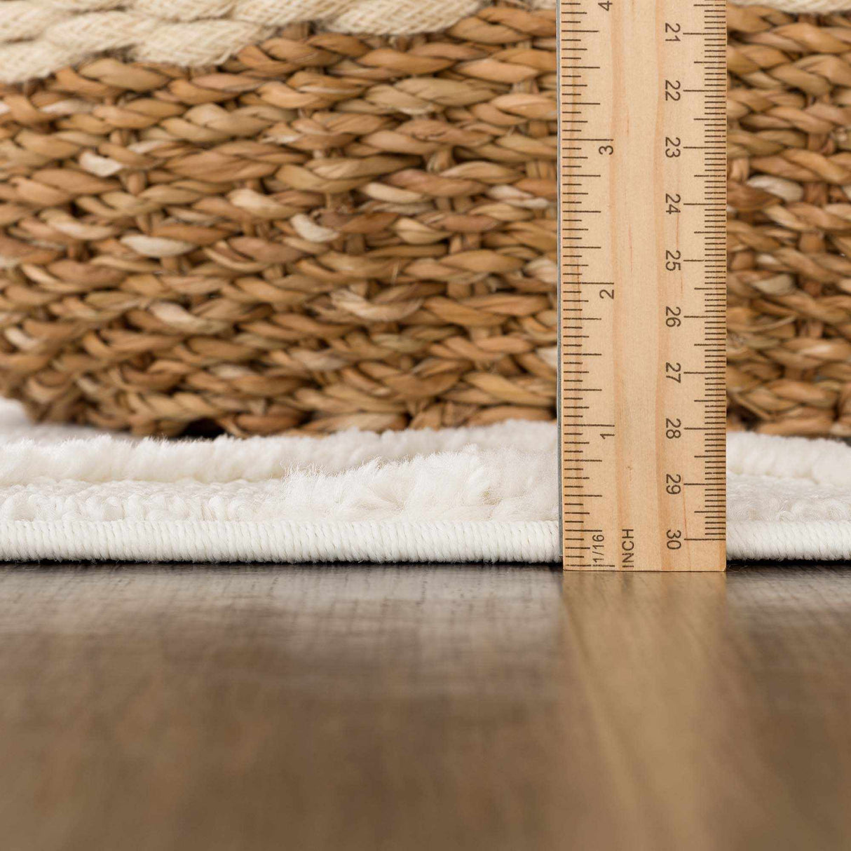 Gyundyukoru Area Rug