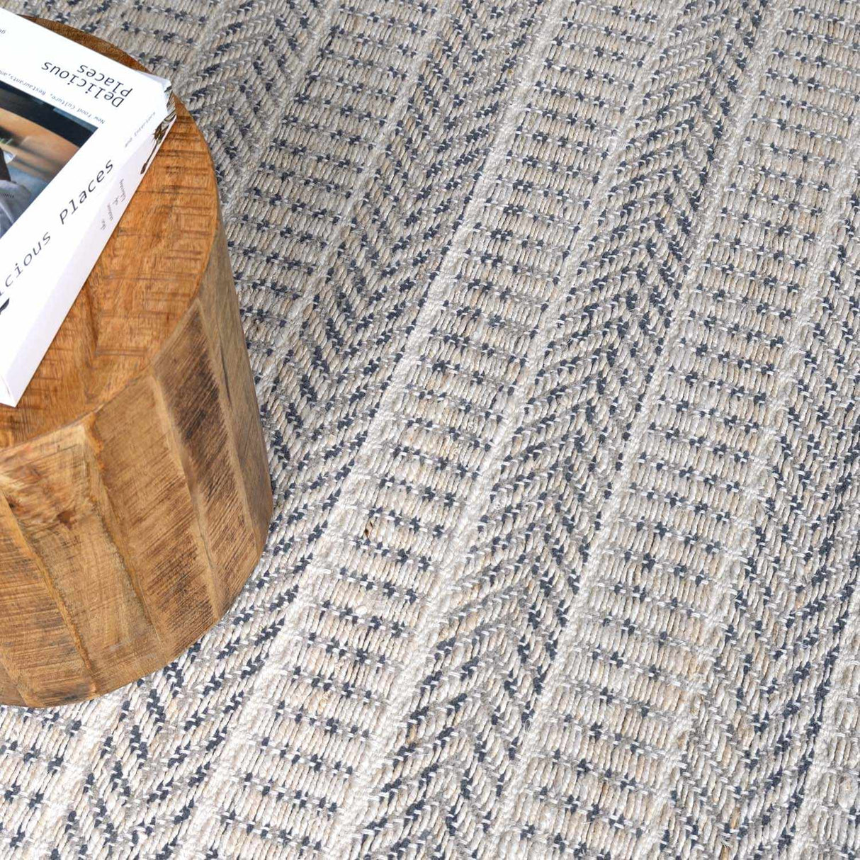Pleak Handmade Jute Area Rug - Clearance