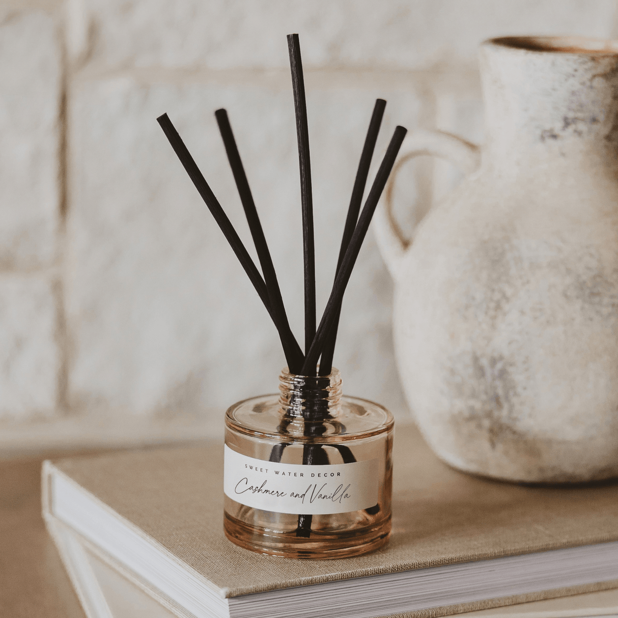Cashmere-and-Vanilla-Tinted-Glass-Jar-Reed-Diffuser-Reed-Diffusers