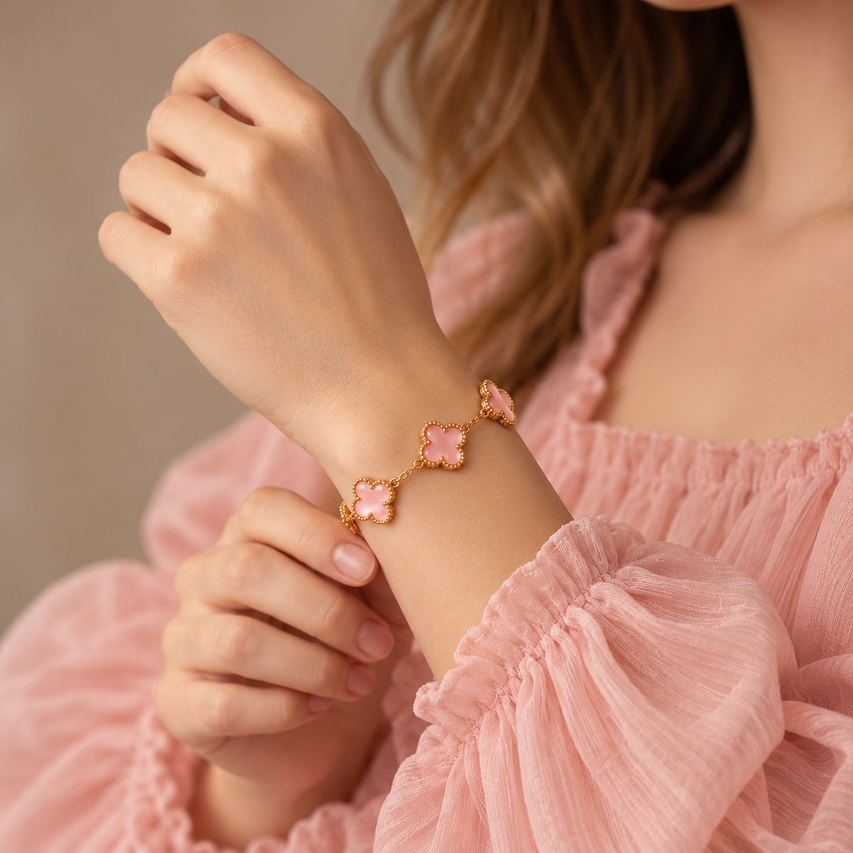Title: 18k Gold Plated Bloom Line Bracelet