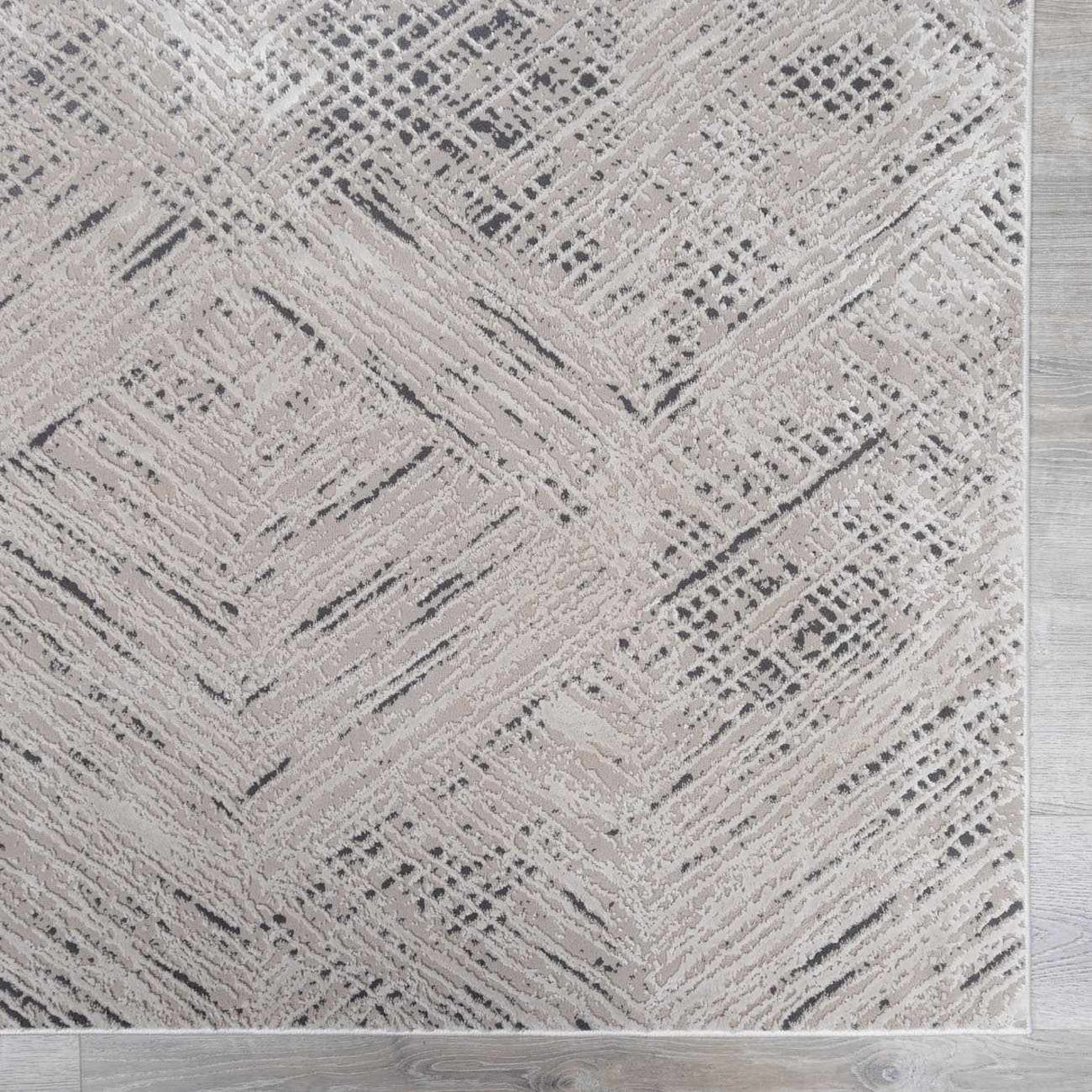 Garza Diamond Textured Washable Rug