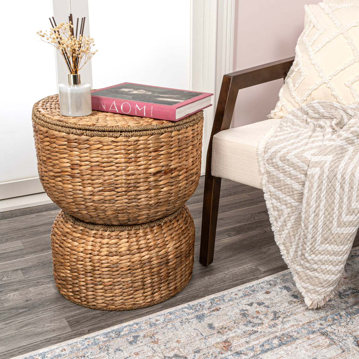 Bhola-Hourglass-Handwoven-Hyacinth-Storage-Accent-Table-with-Lid-Accent-Tables