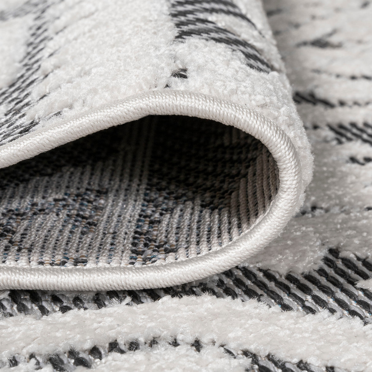 Rabat High-Low Pile Mini-Diamond Chic Indoor/Outdoor Runner Rug