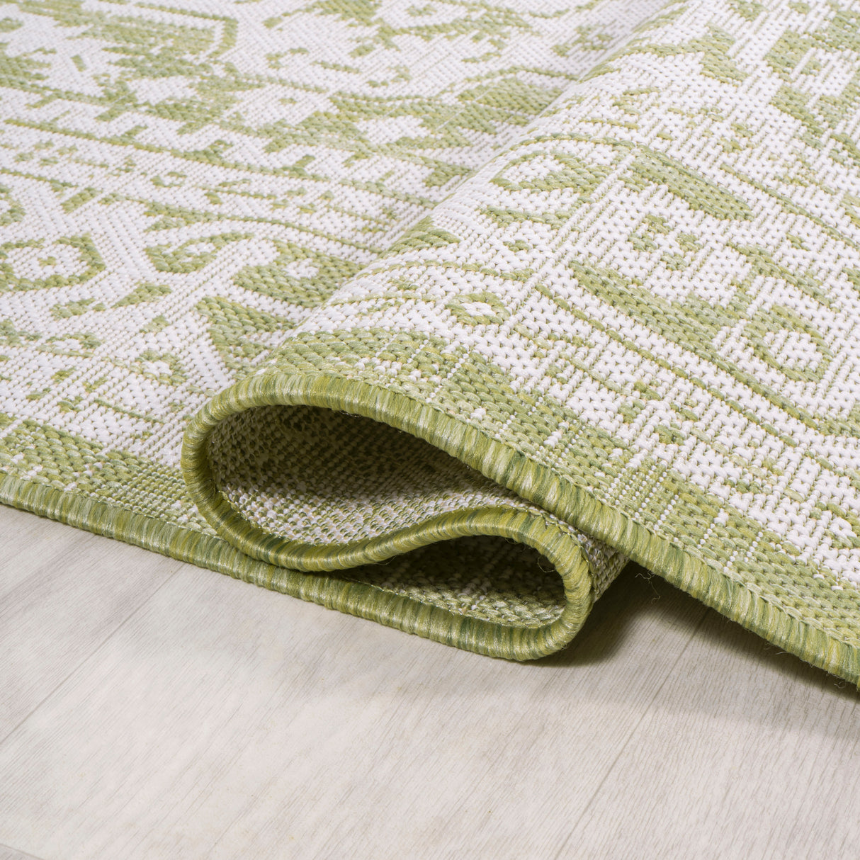 Sinjuri Medallion Textured Weave Indoor/Outdoor Square Area Rug