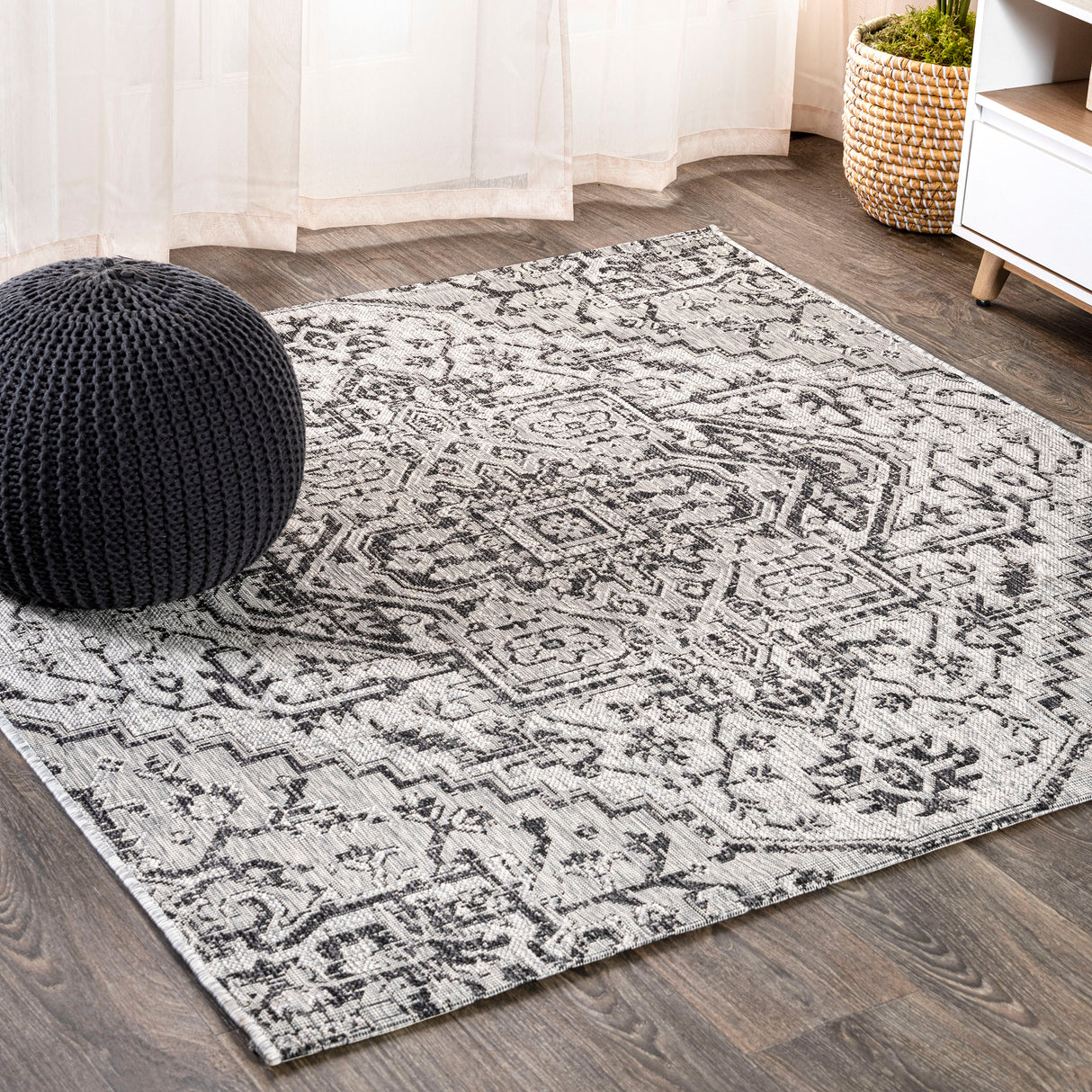 Estrella Bohemian Textured Weave Indoor/Outdoor Square Area Rug