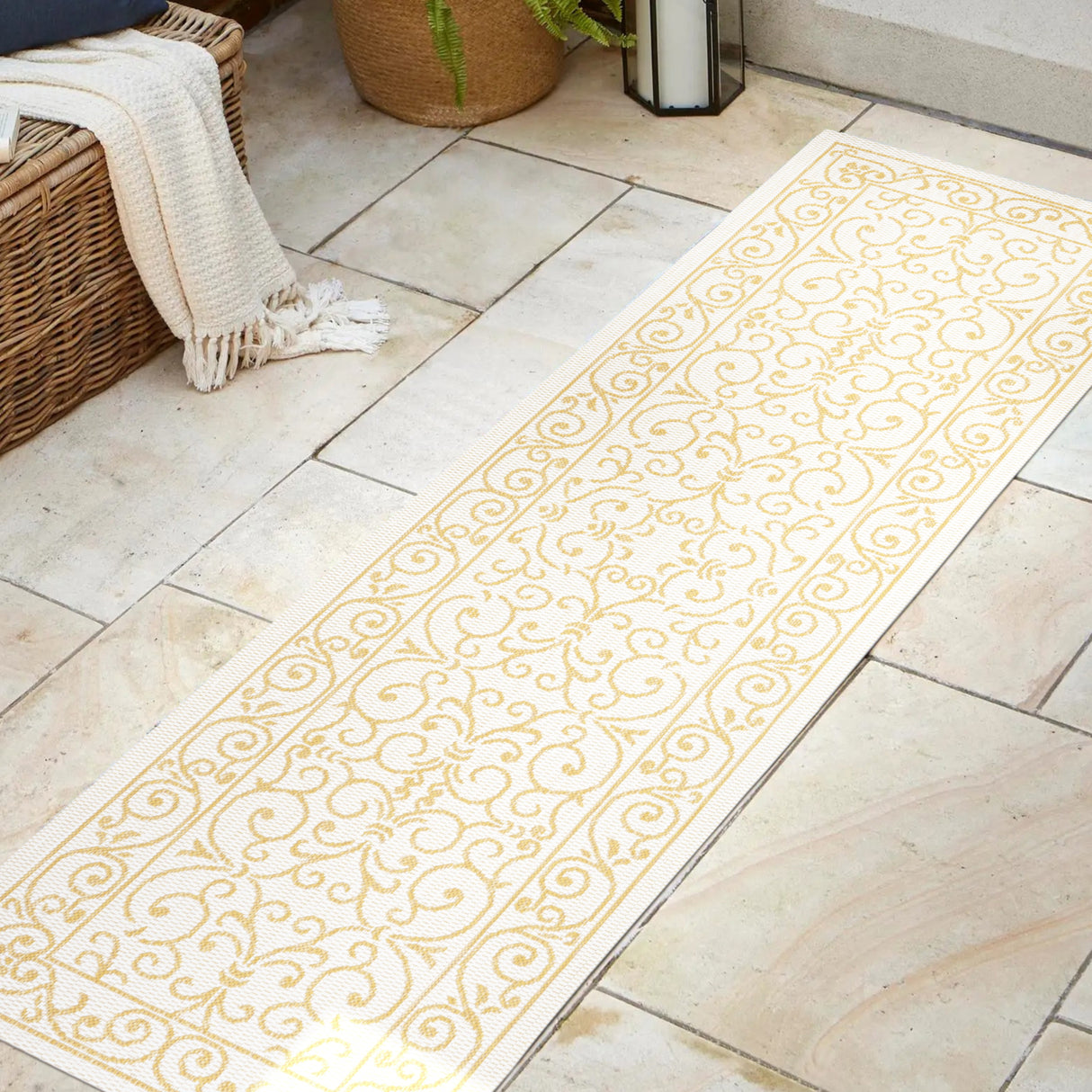 Charleston Vintage Filigree Textured Weav Indoor/Outdoor Runner Rug