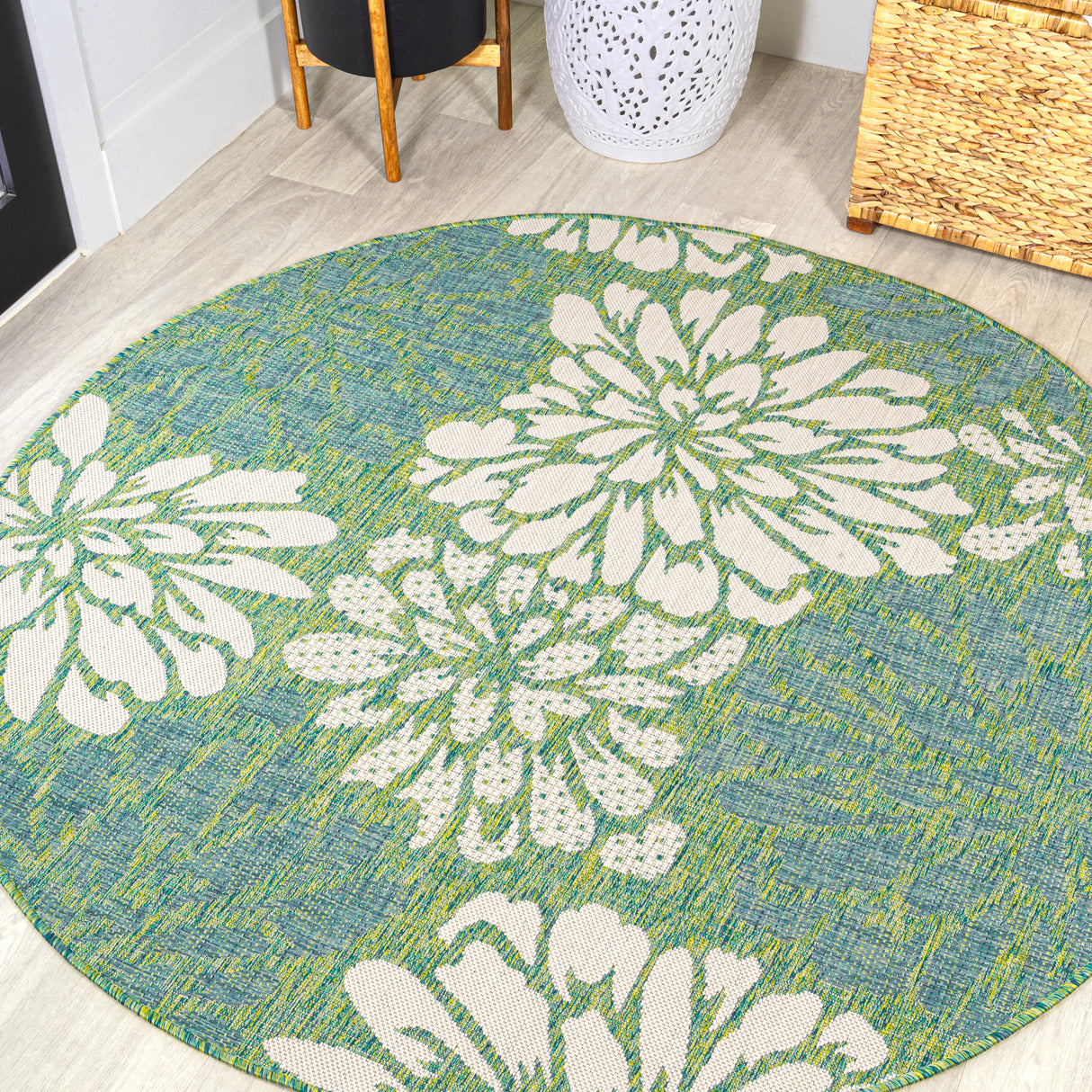 Zinnia Modern Floral Textured Indoor/Outdoor Round Area Rug