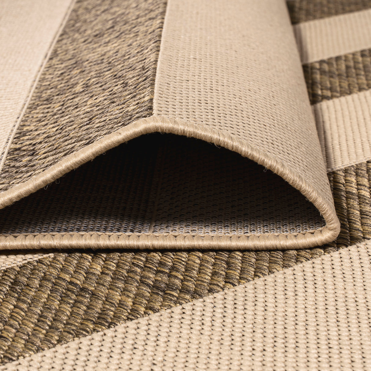 Aveiro Wide Stripe Indoor/Outdoor Area Rug