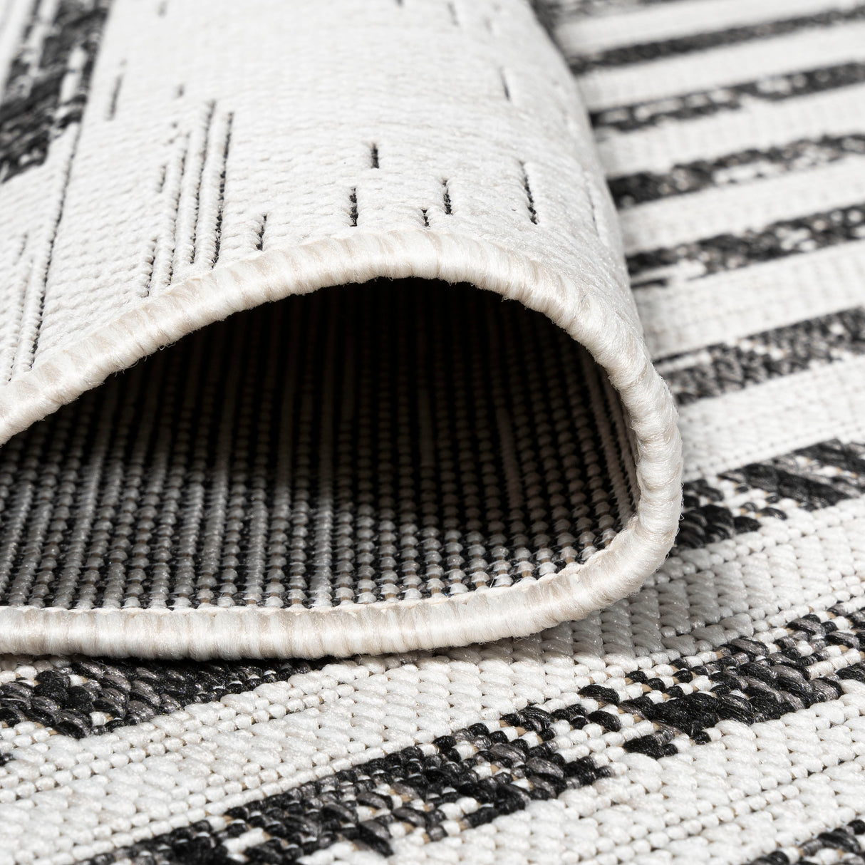 Zolak Berber Stripe Geometric Indoor/Outdoor Square Area Rug