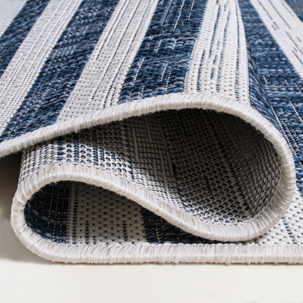 Sukie Modern Offset Stripe Indoor/Outdoor Runner Rug