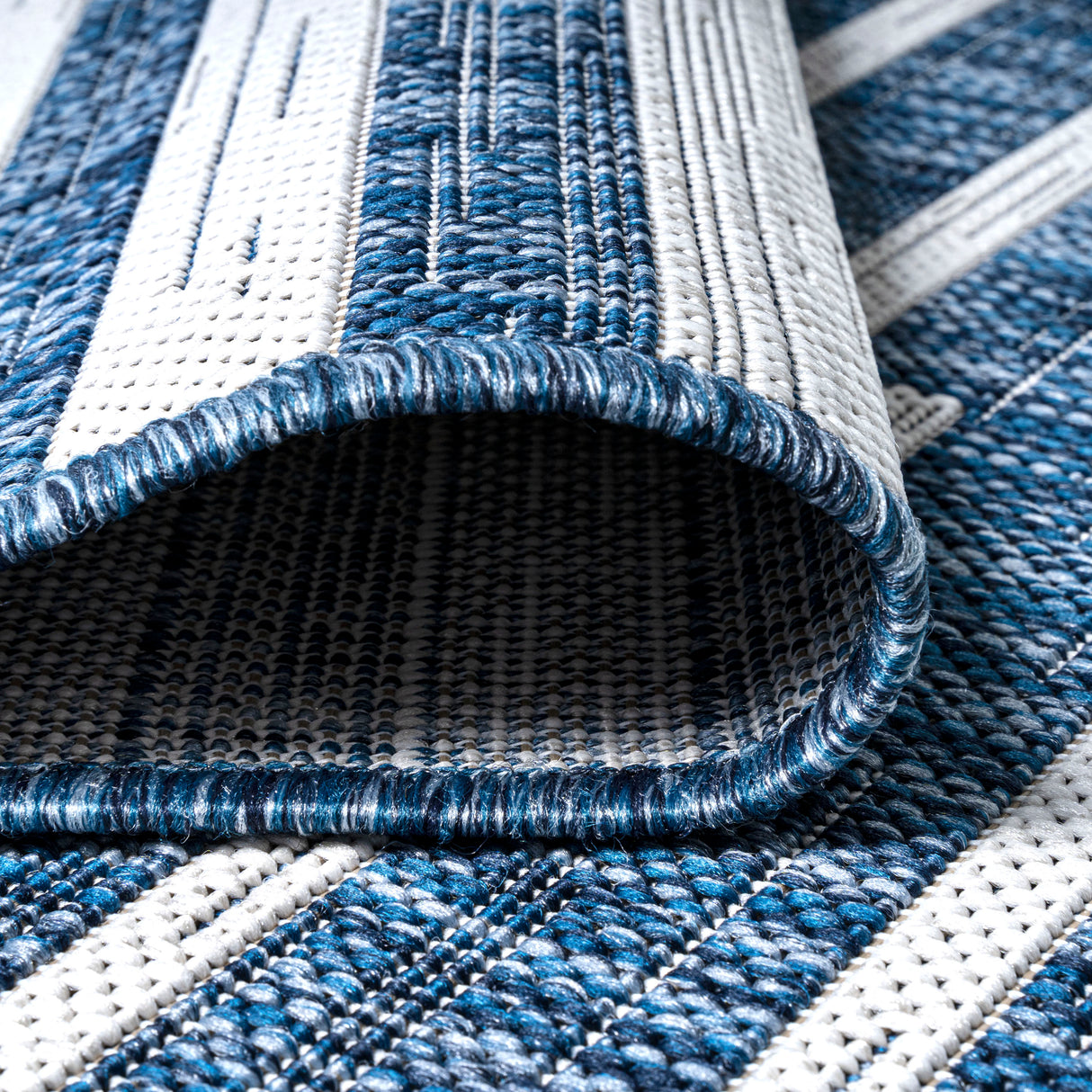 Sukie Modern Offset Stripe Indoor/Outdoor Runner Rug