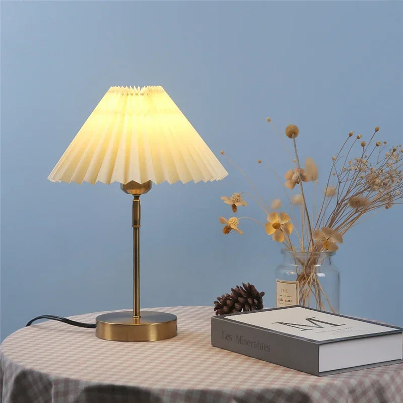 Adjustable Pleated LED Table Lamp – Retro E27 Desk Light for Bedroom & Living Room