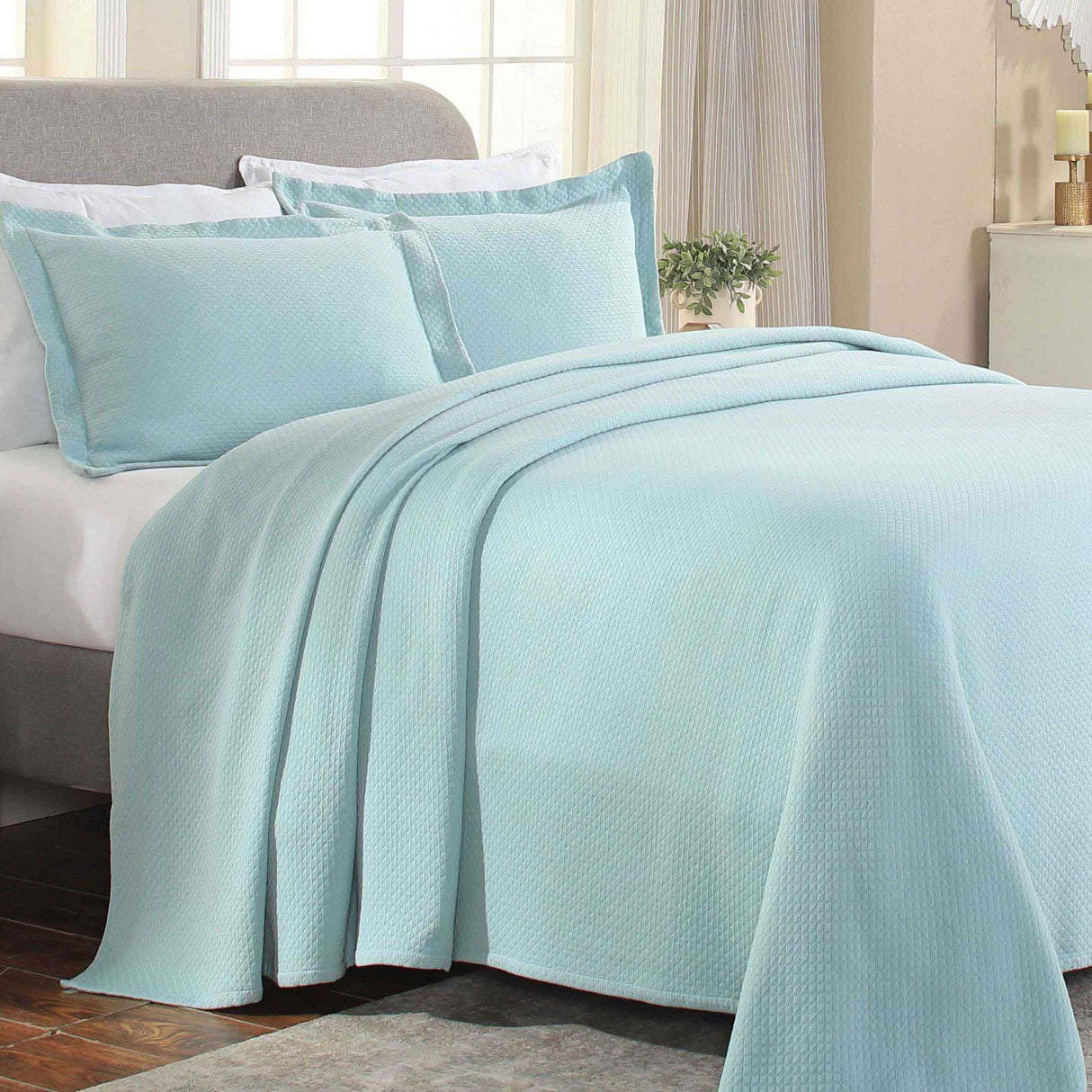 Solitaire Jacquard Matelassé Cotton Diamond Solitaire Bedspread Set - Bedspread by Superior Brand