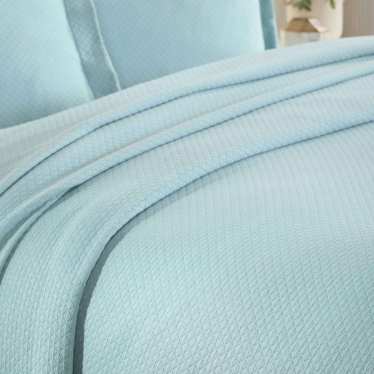 Solitaire Jacquard Matelassé Cotton Diamond Solitaire Bedspread Set - Bedspread by Superior Brand