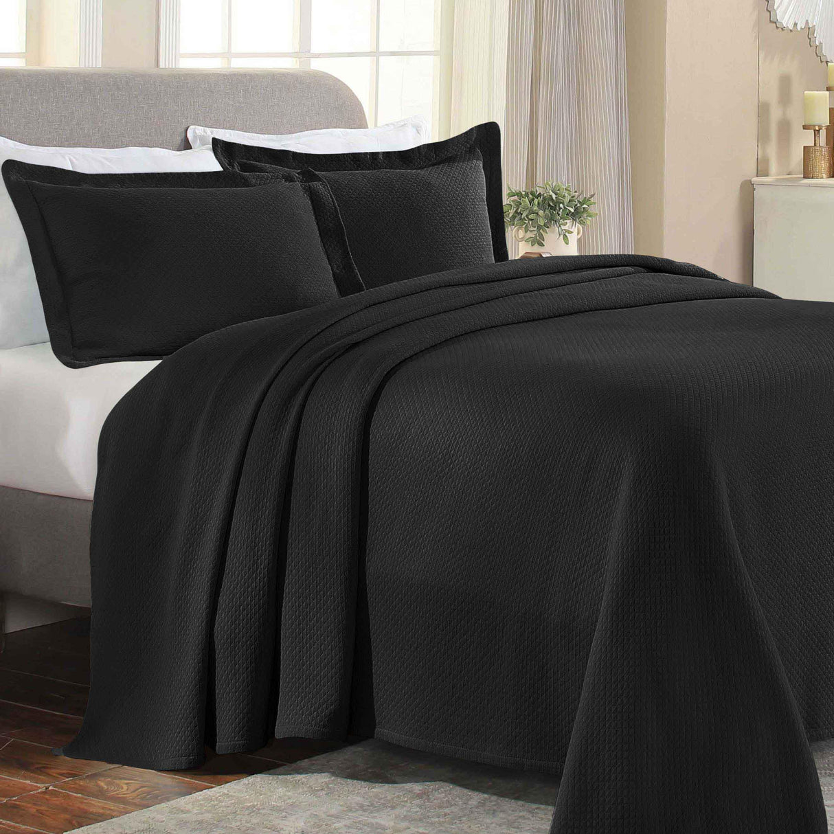 Solitaire Jacquard Matelassé Cotton Diamond Solitaire Bedspread Set - Bedspread by Superior Brand