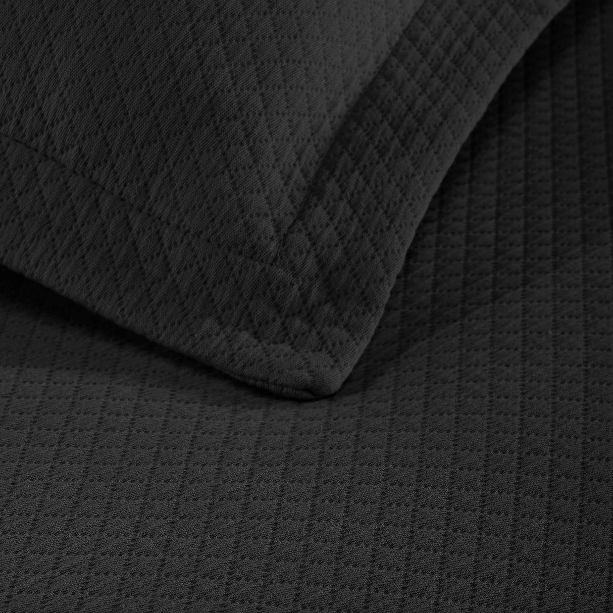 Solitaire Jacquard Matelassé Cotton Diamond Solitaire Bedspread Set - Bedspread by Superior Brand