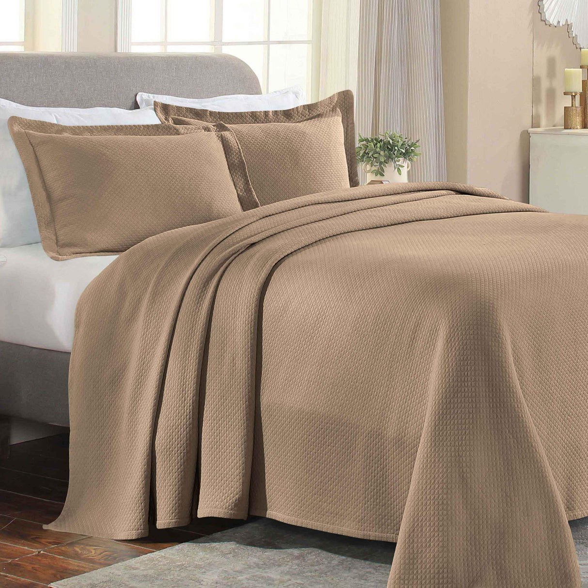 Solitaire Jacquard Matelassé Cotton Diamond Solitaire Bedspread Set - Bedspread by Superior Brand