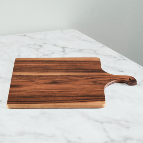 Square-Board-with-Handle-Cutting-Board