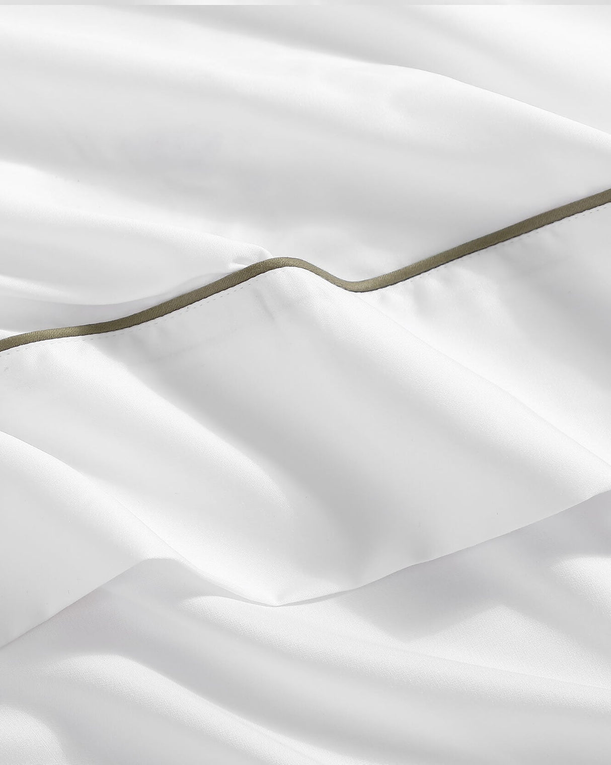 Lumière Luxe Top Sheet with Piping