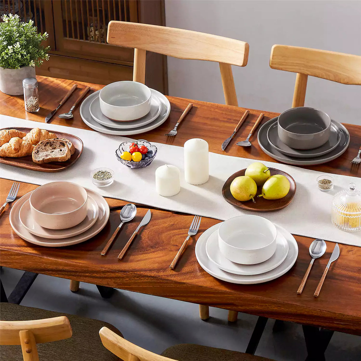 Tara 24-Piece Dinnerware Set for 8