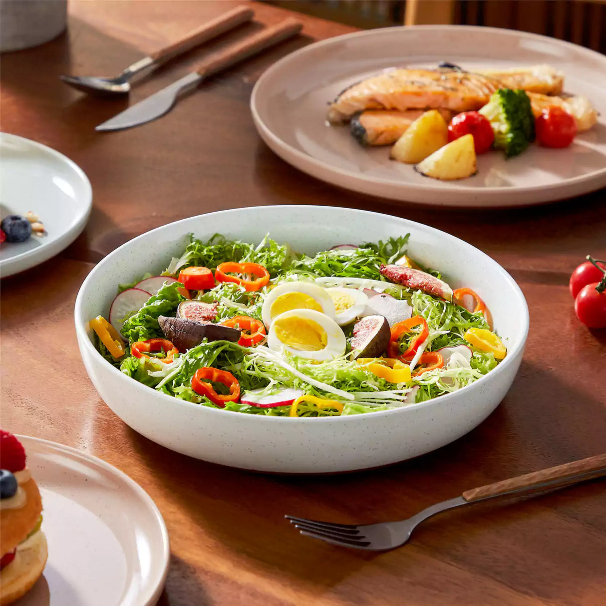 Tara 16 Piece Dinnerware Set