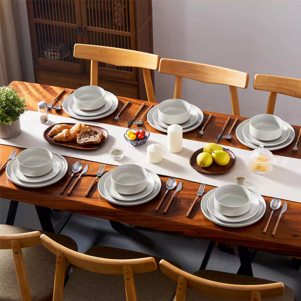 Tara 18 Piece Stoneware Dinnerware Set