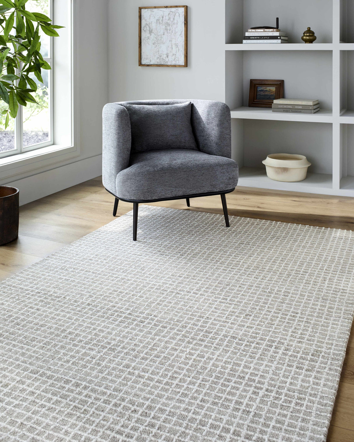 Anahid Gray Area Rug