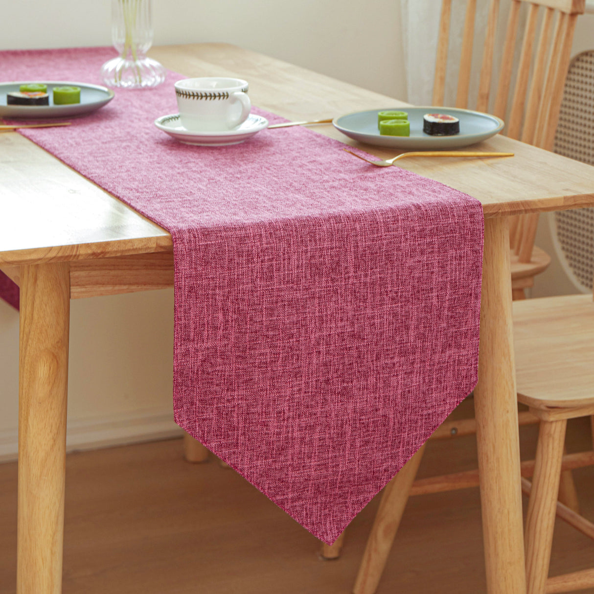 TRT Table Cloth Triangle Edges 12" W x 71" L