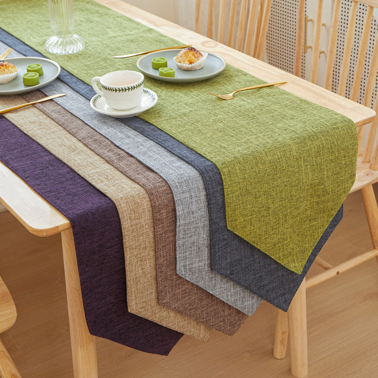 TRT Table Cloth Triangle Edges 12" W x 71" L