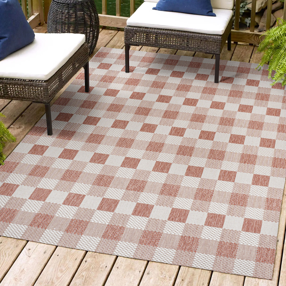Darcy Traditional Geometric Simple Gingham Indoor/Outdoor Area Rug