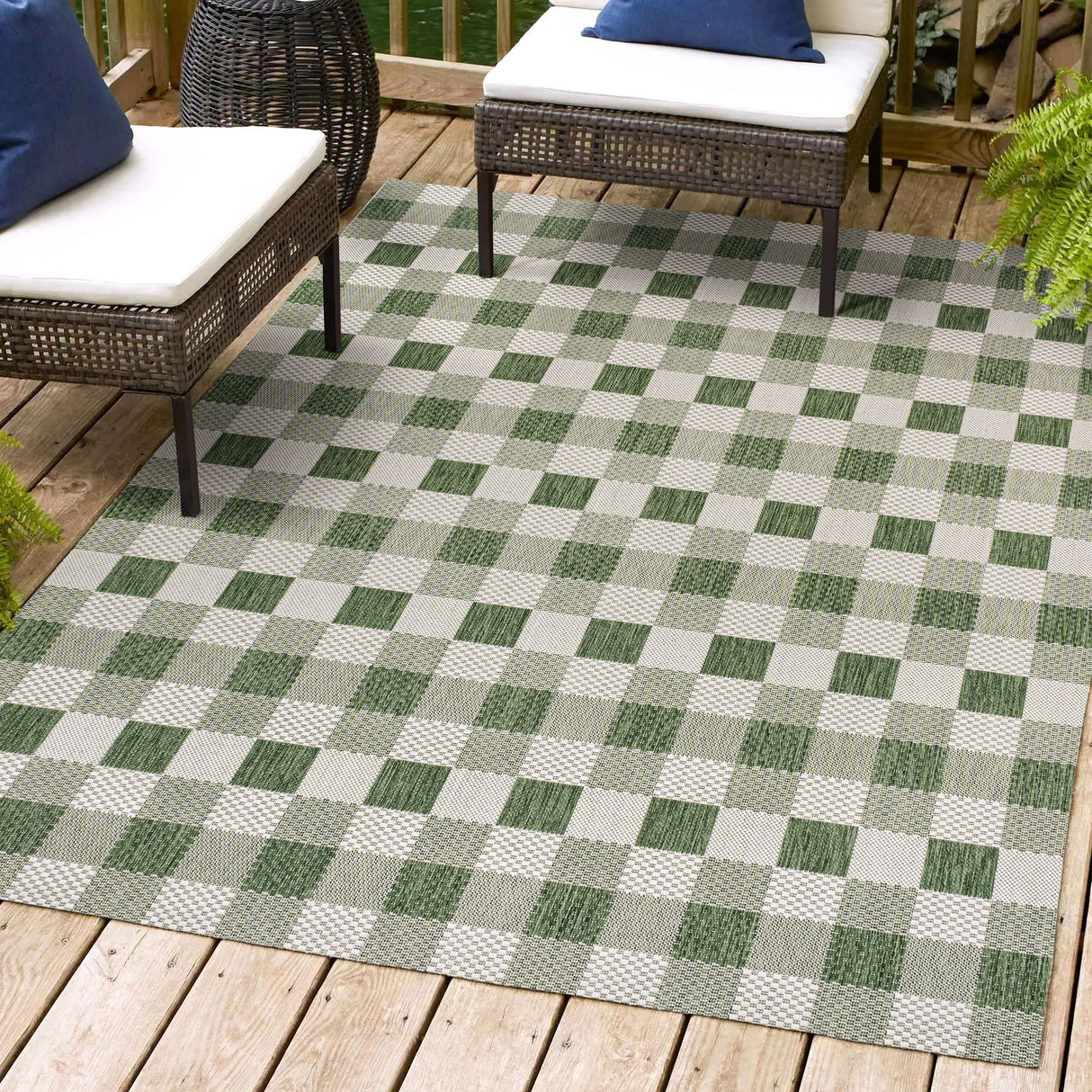 Darcy Traditional Geometric Simple Gingham Indoor/Outdoor Area Rug