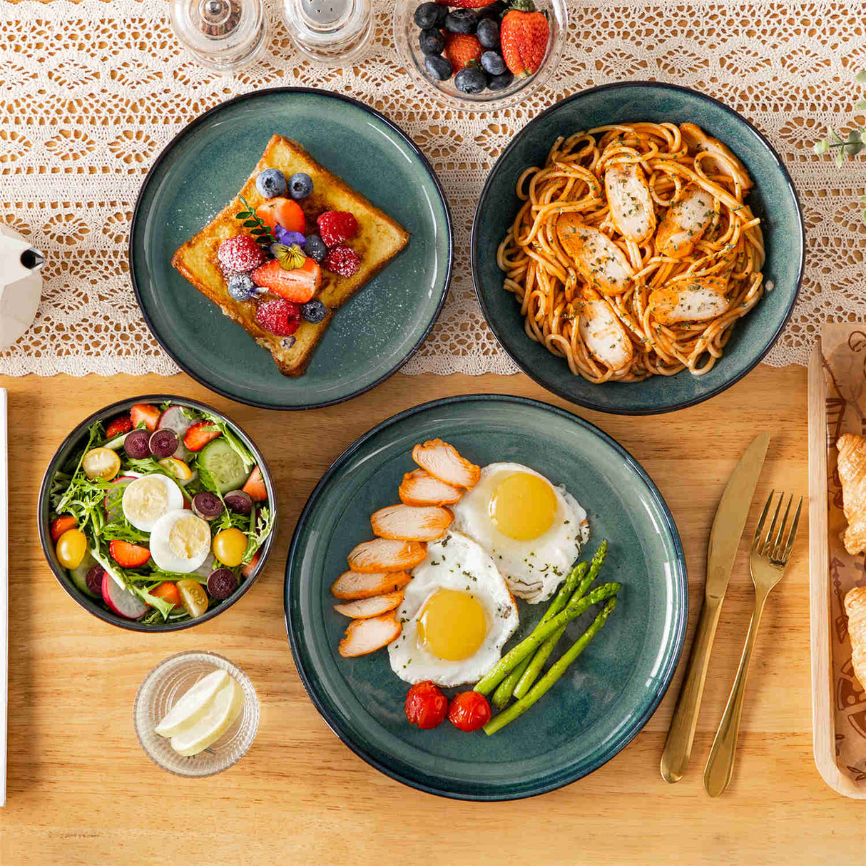 Starry Lipped-Edge 24 Piece Dinnerware Set